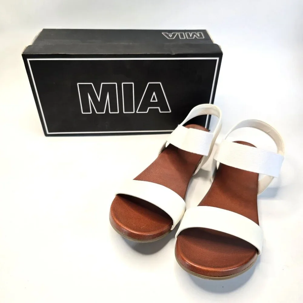 MIA Flat Elastic Strap Sandals Size 8 White Faux Leather Casual Summer Shoes NIB - Picture 1 of 9